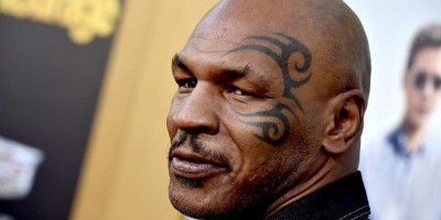 15 Tahun Berlalu, Mike Tyson Naik Ring Lagi! thumbnail